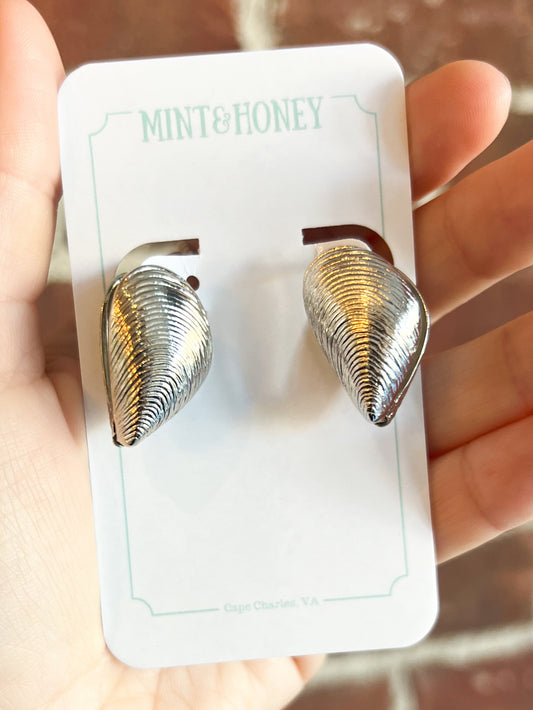 Mussel Earrings